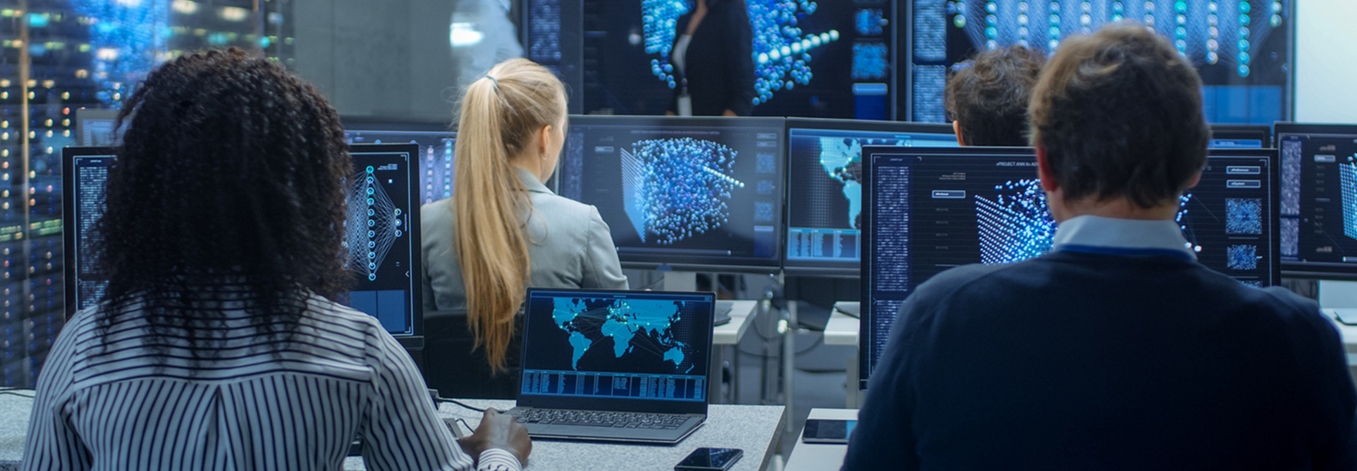 Federal cyber analysts 