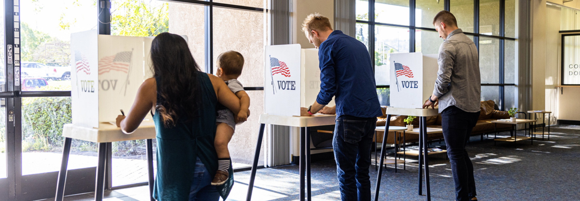 People voting