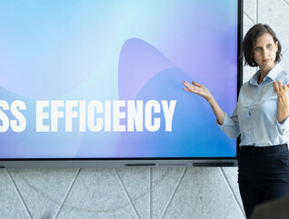 Meeting about artificial intelligence and business efficiency